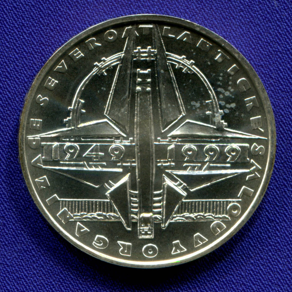 Чехия 200 крон 1999 aUNC 50 лет НАТО 