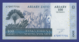 Мадагаскар 100 ариари 2004 UNC