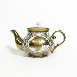 Чайник. Позолота. Фрукты и листья. Фарфор. 1960-1980 гг. СССР