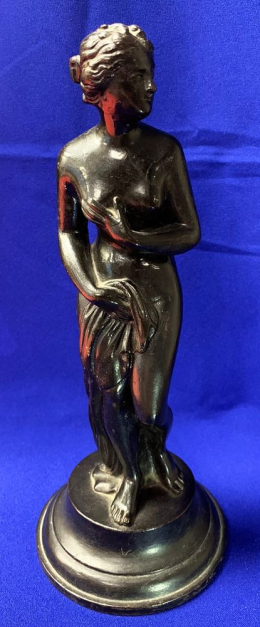 Статуэтка «"Венера" купальщица 1984 г. Касли» Чугун